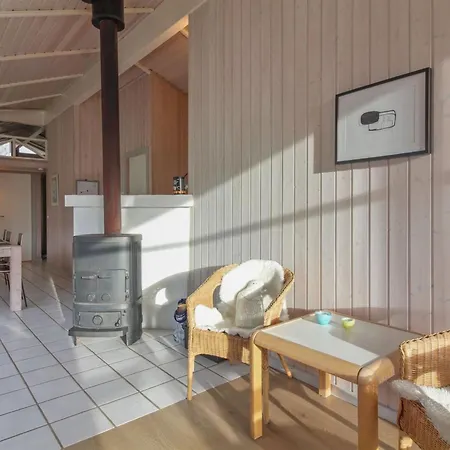 Panu - 600m From The Sea By Interhome *